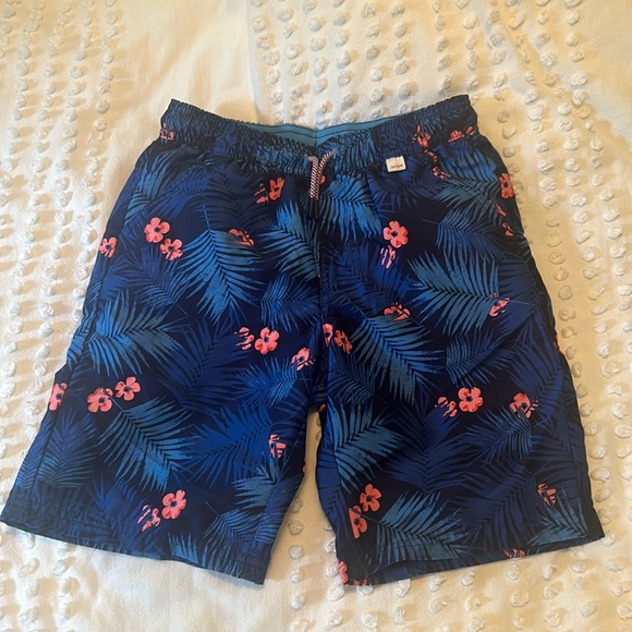 Cat & Jack brand Boys swim trunks size 8/10 - Picture 1 of 3